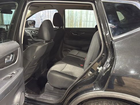 Used 2019 Nissan Rogue SV AWD/4WD image 28