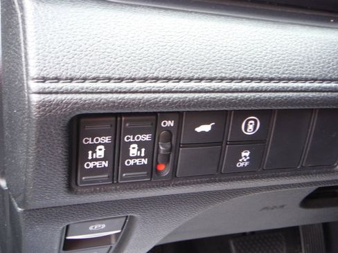 Used 2024 Honda Odyssey EX-L image 17
