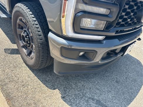 Used 2024 Ford F250 Lariat w/ Sport Appearance Package AWD/4WD image 4