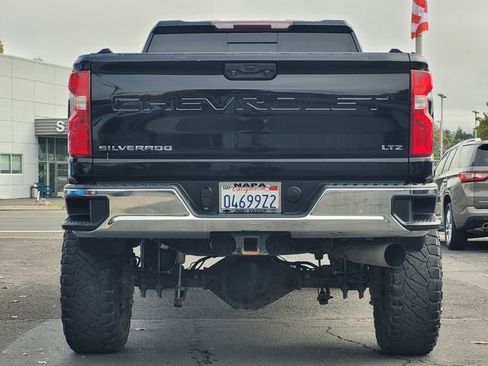 Used 2020 Chevrolet Silverado 3500 LTZ w/ LTZ Convenience Package image 7