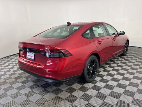 Used 2025 Honda Accord SE image 5