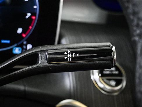 Certified 2025 Mercedes-Benz GLC 43 AMG 4MATIC image 12