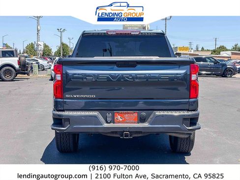 Used 2021 Chevrolet Silverado 1500 Custom w/ Safety Confidence Package RWD image 3
