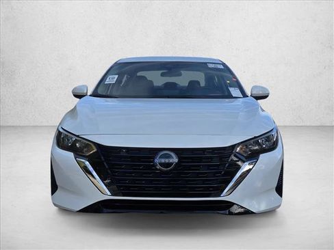 Used 2024 Nissan Sentra SV image 2