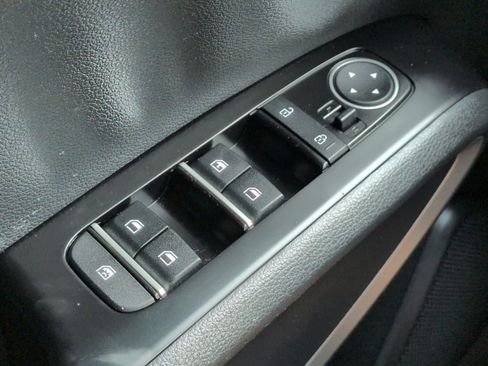 Certified 2025 Kia Soul S FWD image 28