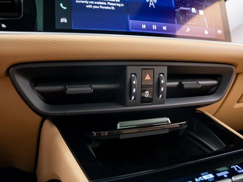 New 2026 Porsche Cayenne image 27