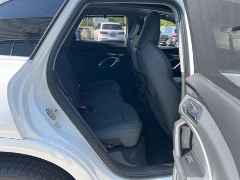 New 2025 Audi Q5 Premium Plus image 30