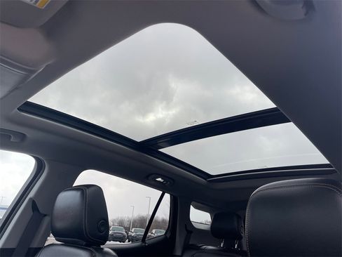 Used 2018 GMC Terrain SLT w/ Preferred Package image 5