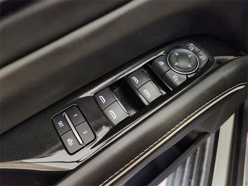 Used 2022 Cadillac Escalade Sport Platinum image 24