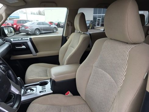 Used 2014 Toyota 4Runner SR5 image 10