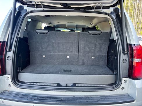 Used 2019 Chevrolet Tahoe LT w/ Texas Edition Package RWD image 10