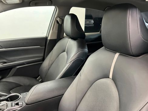 Used 2020 Toyota Camry XSE w/ Carpet Mat Package image 17