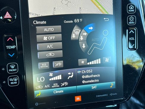 Used 2020 Toyota Prius Prime Limited FWD image 22