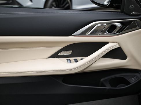 New 2026 BMW M440i Convertible w/ Premium Package image 18