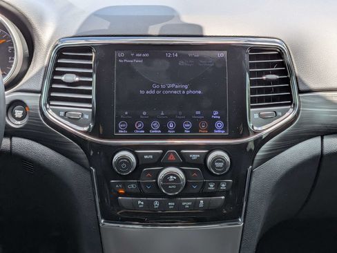 Used 2020 Jeep Grand Cherokee Altitude RWD image 22