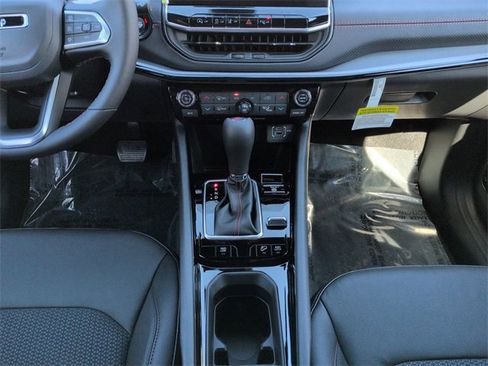 New 2026 Jeep Compass Trailhawk image 18