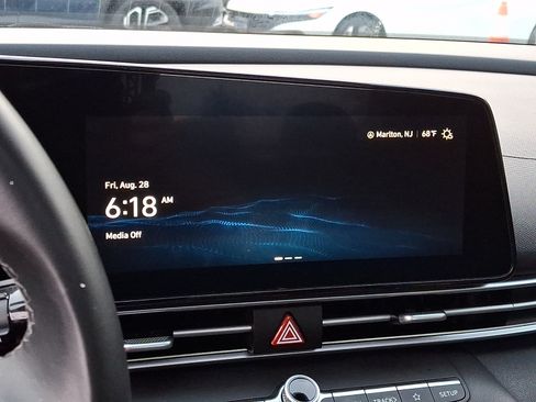 Certified 2023 Hyundai Elantra Limited FWD image 22
