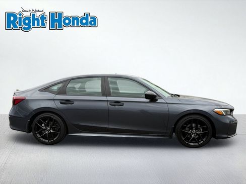 Used 2025 Honda Civic Sport image 9