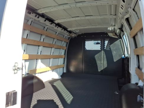 Used 2024 Chevrolet Express 2500 2500 w/ Driver Convenience Package image 10