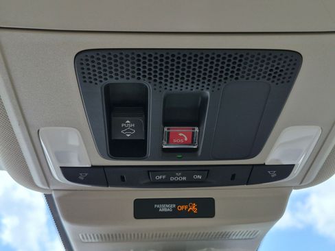 Used 2025 Honda Accord SE image 17