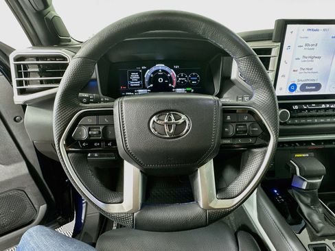 Certified 2024 Toyota Sequoia Platinum AWD/4WD image 11