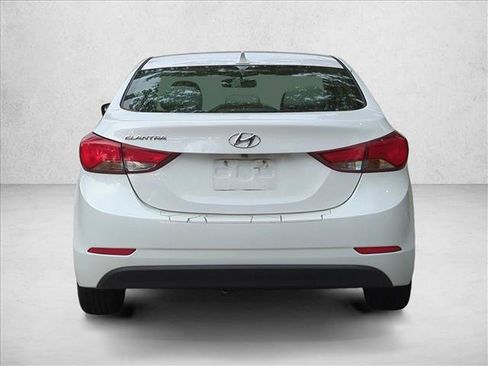 Used 2015 Hyundai Elantra SE w/ Option Group 02 FWD image 6