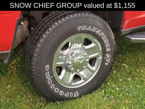 Used 2024 RAM 2500 Tradesman w/ Chrome Appearance Group AWD/4WD image 11