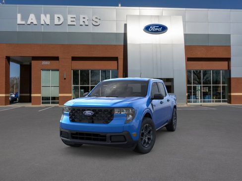 New 2025 Ford Maverick XLT image 2