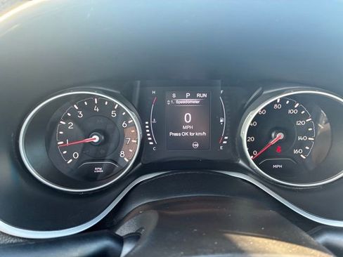 Used 2019 Jeep Compass Latitude FWD image 11