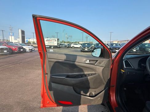 Used 2016 Hyundai Tucson SE w/ Option Group 02 AWD/4WD image 11