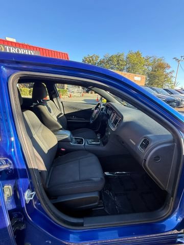 Used 2020 Dodge Charger SXT RWD image 10