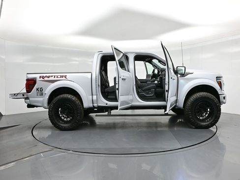 Used 2025 Ford F150 Raptor AWD/4WD image 4
