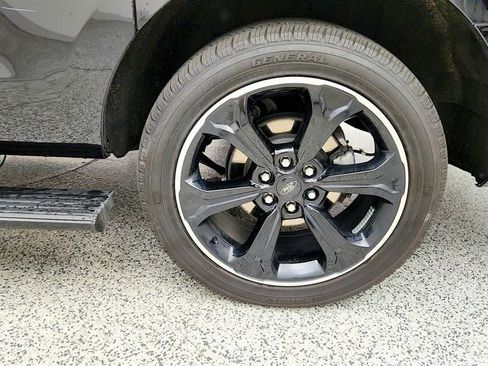Used 2023 Ford Expedition Max Limited AWD/4WD image 9