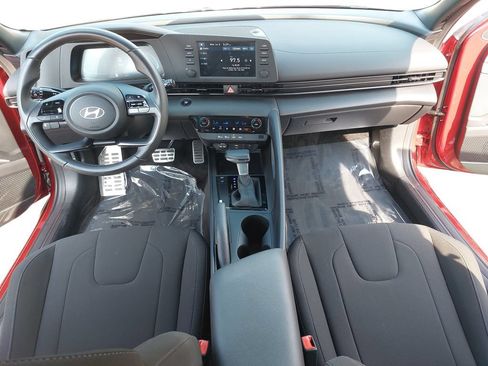 Certified 2025 Hyundai Elantra Sport FWD image 9