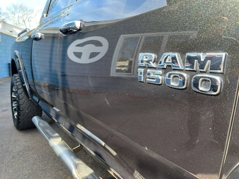 Used 2017 RAM 1500 Classic SLT AWD/4WD image 25