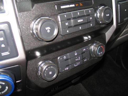 Used 2019 Ford F150 XLT w/ Equipment Group 301A Mid image 38