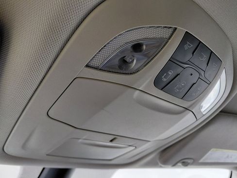 Certified 2024 Chrysler Pacifica Touring-L image 41