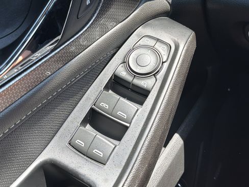 Used 2023 Chevrolet Traverse Premier w/ Redline Edition AWD/4WD image 18