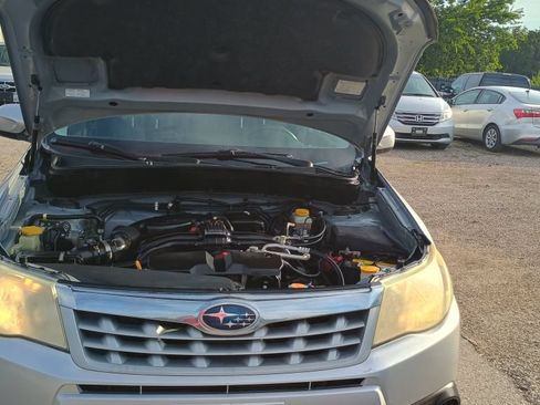 Used 2011 Subaru Forester 2.5X Premium w/ All-Weather Pkg AWD/4WD image 42