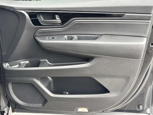 Used 2025 Honda Odyssey Touring image 19