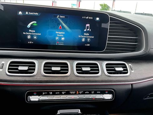 Used 2022 Mercedes-Benz GLS 450 4MATIC image 34