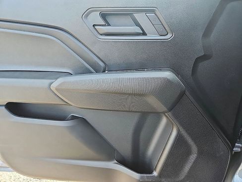 New 2026 Chevrolet Equinox EV LT image 8