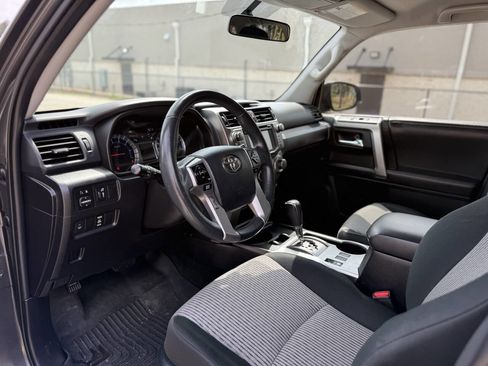 Used 2016 Toyota 4Runner SR5 image 10