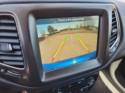 Used 2018 Jeep Compass Trailhawk w/ Safe & Security Group image 24