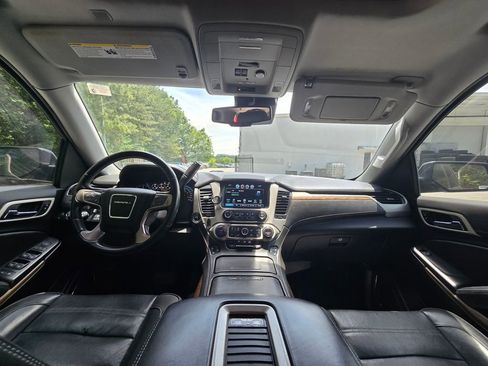 Used 2020 GMC Yukon Denali AWD/4WD image 9