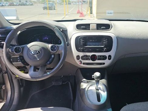Used 2017 Kia Soul EV-e image 10
