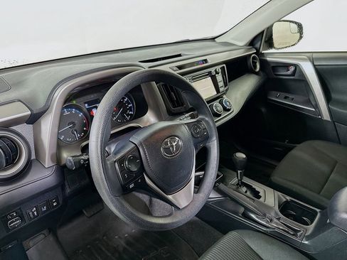 Used 2017 Toyota RAV4 LE FWD image 10