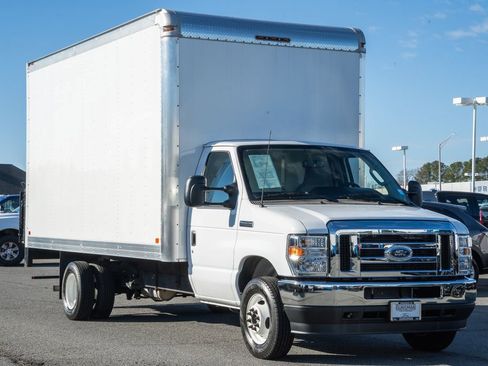 Used 2023 Ford E-450 and Econoline 450 Super Duty w/ Power Windows & Locks Group image 1