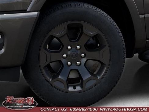New 2026 RAM 1500 4x4 Crew Cab image 8