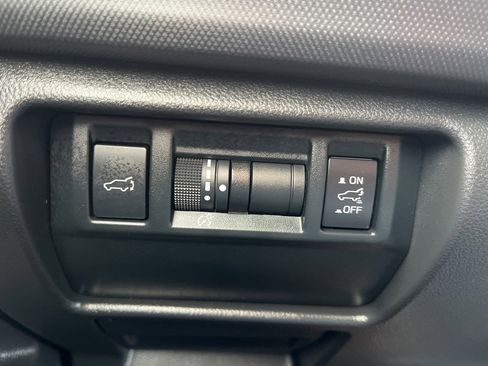 Certified 2025 Subaru Forester Limited image 20